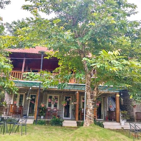Lava Rock Viet Nam Lodge Anhfly Resort Nam Cát Tiên Exterior foto