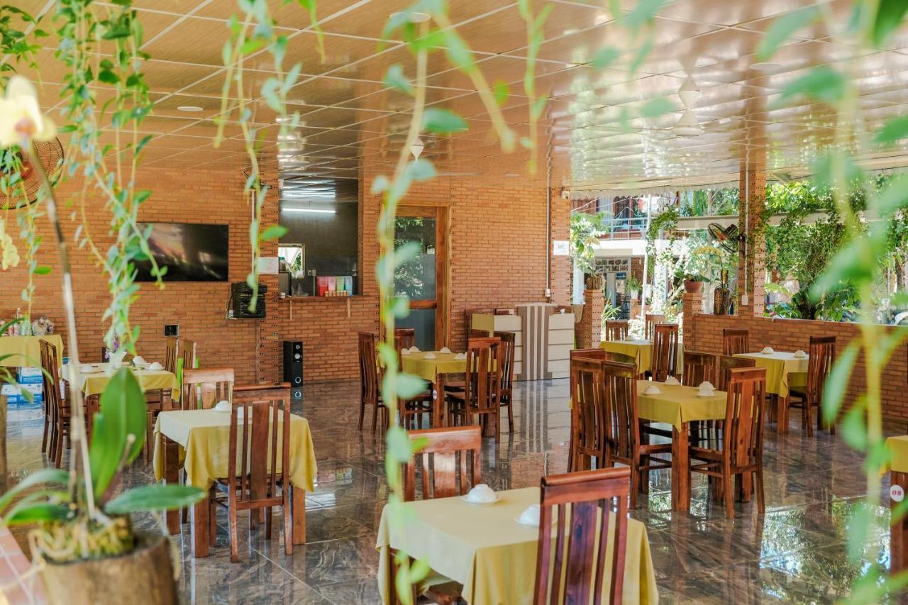 Lava Rock Viet Nam Lodge Anhfly Resort Nam Cát Tiên Exterior foto