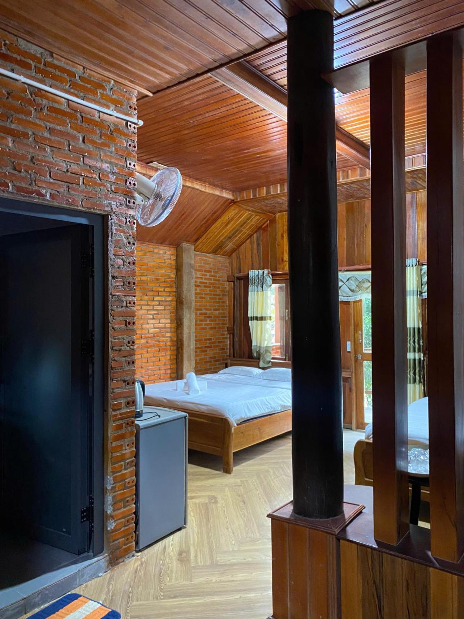 Lava Rock Viet Nam Lodge Anhfly Resort Nam Cát Tiên Exterior foto